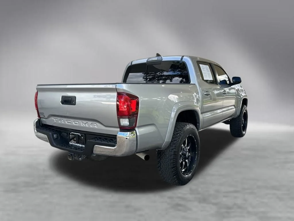 Used 2019 Silver Toyota SR5 image 2