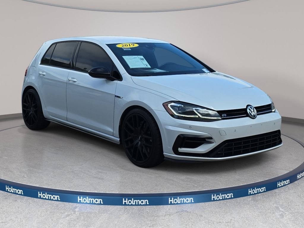 Used 2019 White Volkswagen DCC & Navigation 4Motion image 4
