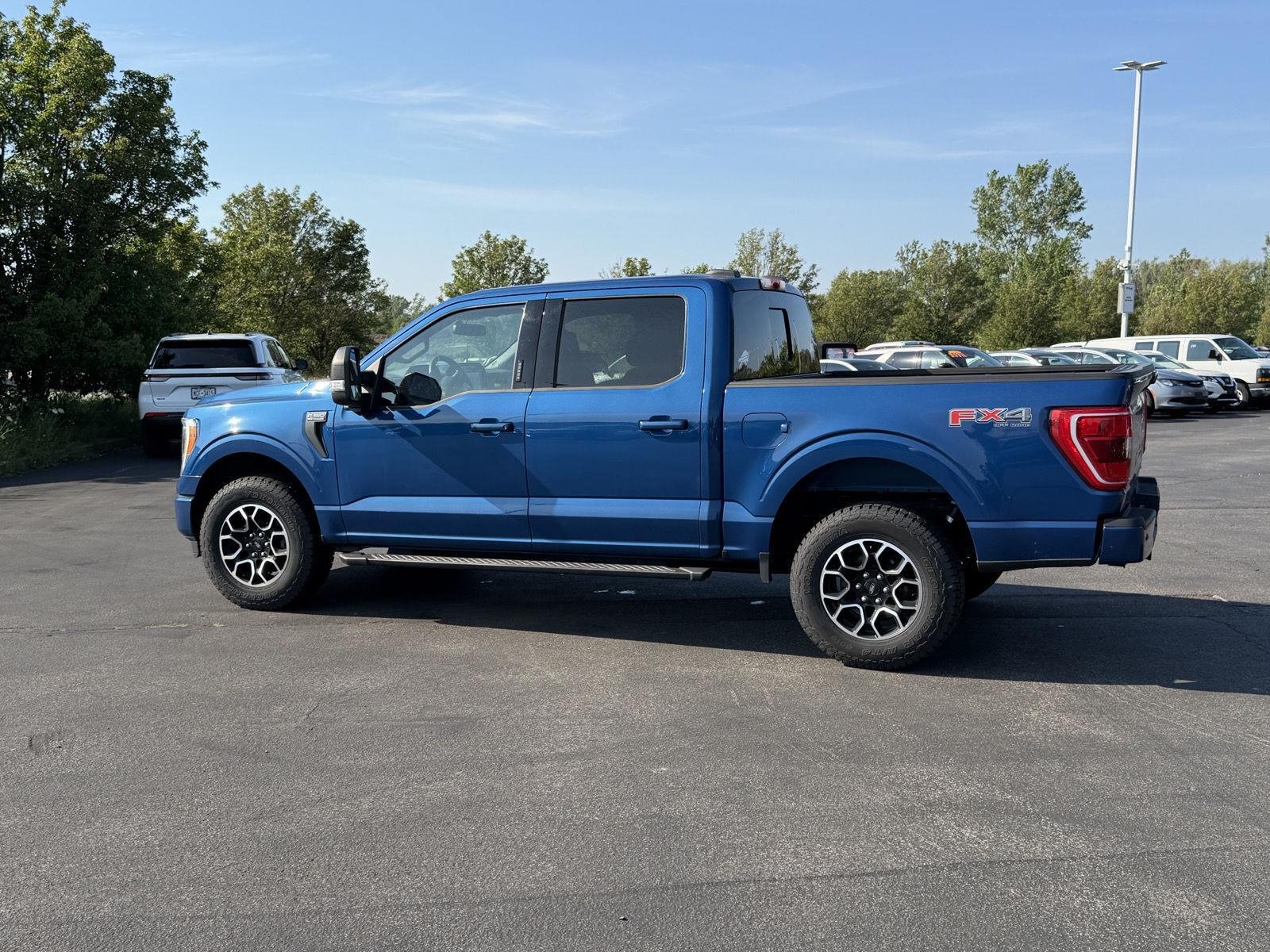 Used 2023 Atlas Blue Ford XLT image 5