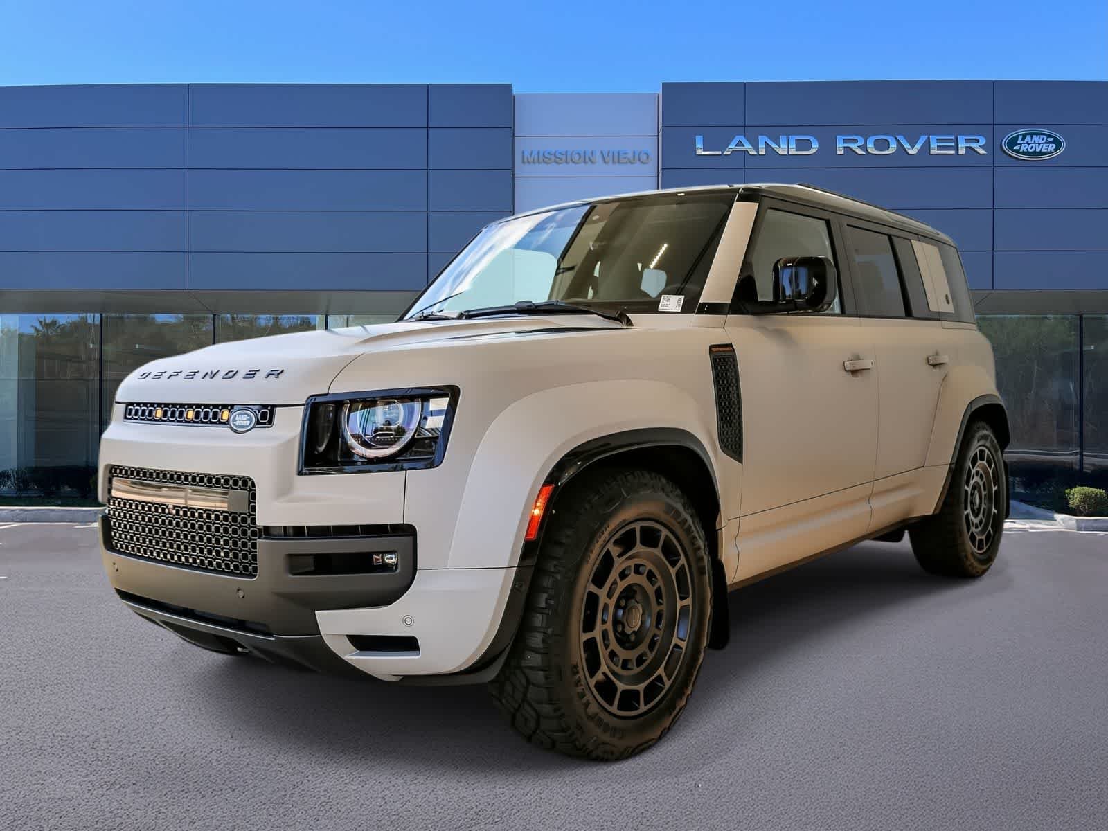 ダーティー・ステイツ・オブ・アメリカ New 2026 Land Rover Defender 110 OCTA Black 4 Door SUV in Mission