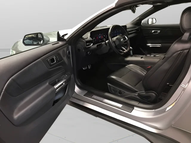 Used 2025 Silver Ford EcoBoost Premium image 9