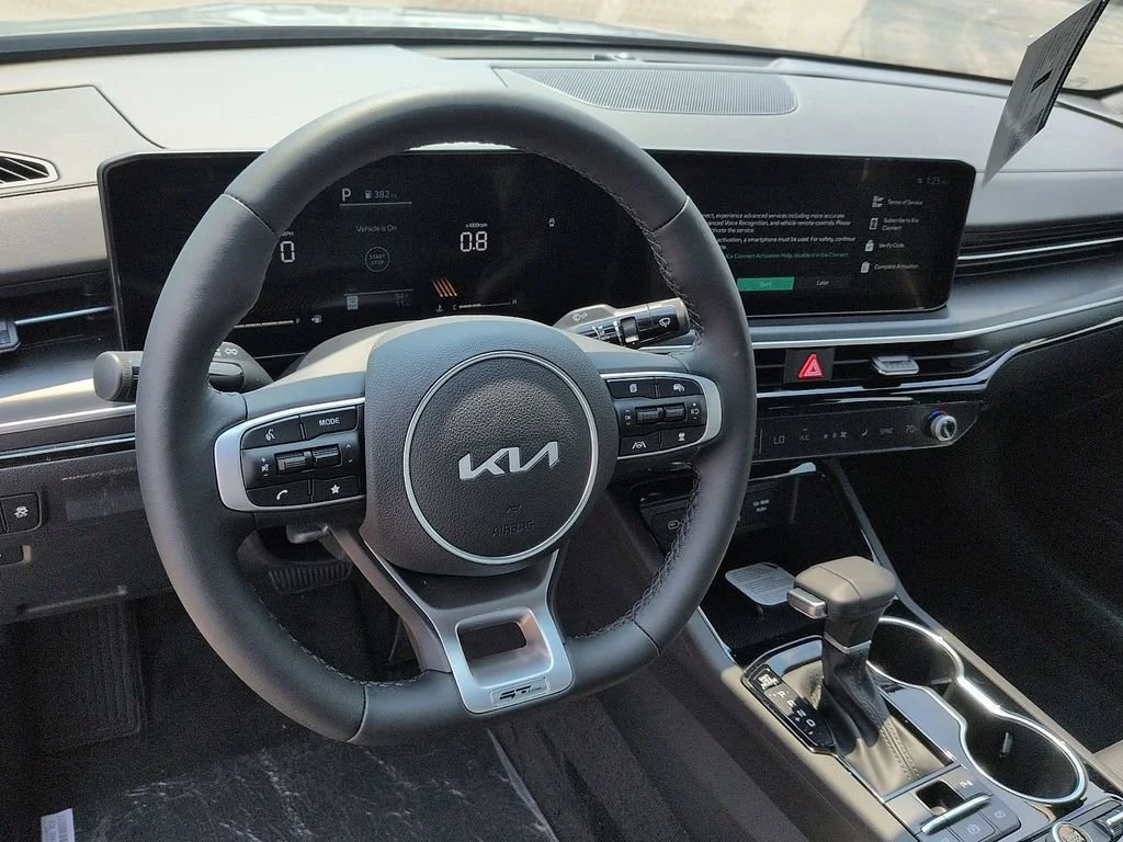 2026 Kia K5 GT-Line - Photo 9