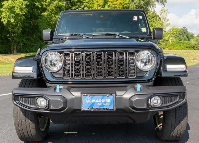 Used 2024 Black Jeep Sport S 4xe image 3