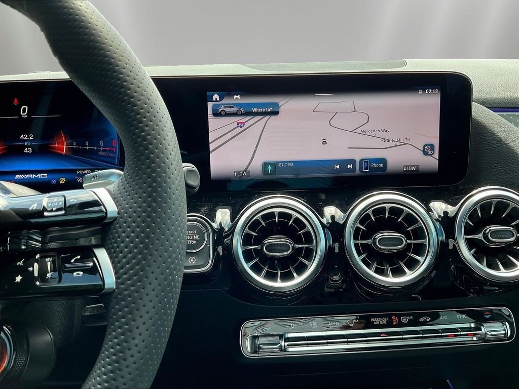 2025 Mercedes-Benz GLA GLA35 AMG - Photo 11