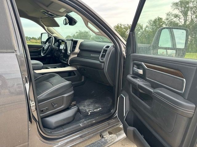 Used 2024 Granite Crystal Metallic Clearcoat Ram Laramie image 11