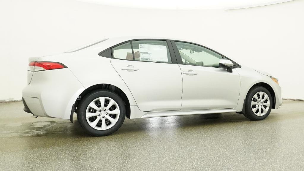 New 2027 Classic Silver Metallic Toyota LE image 15