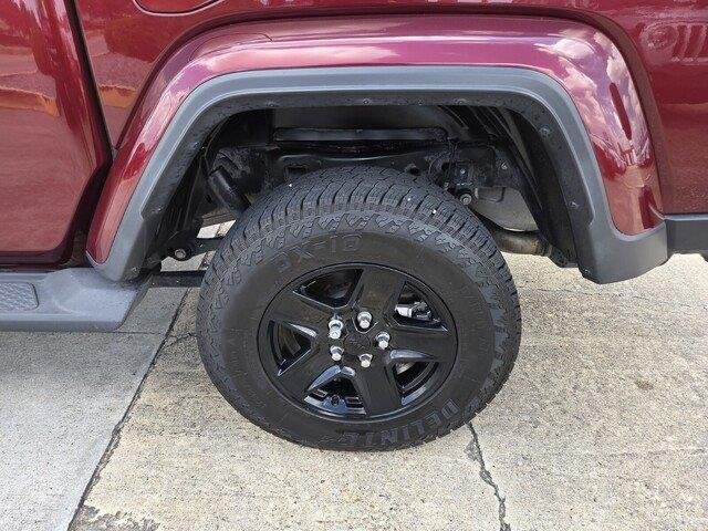 Used 2021 Snazzberry Pearlcoat Jeep Sport S image 25