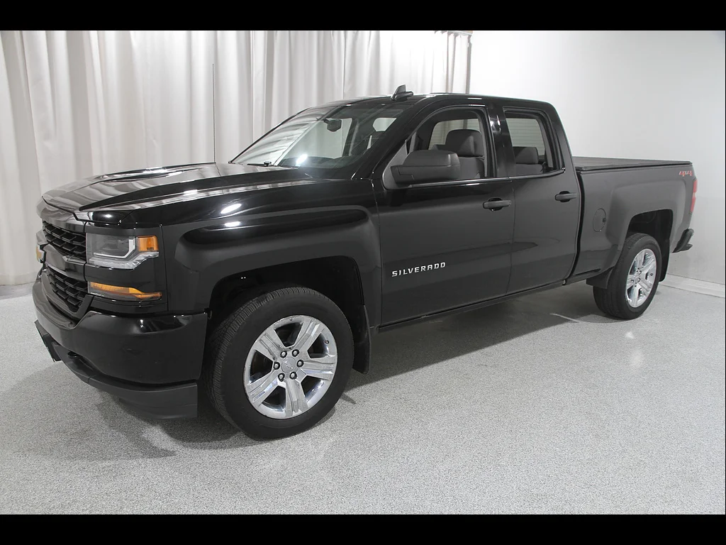 Used 2018 Black Chevrolet Custom image 3
