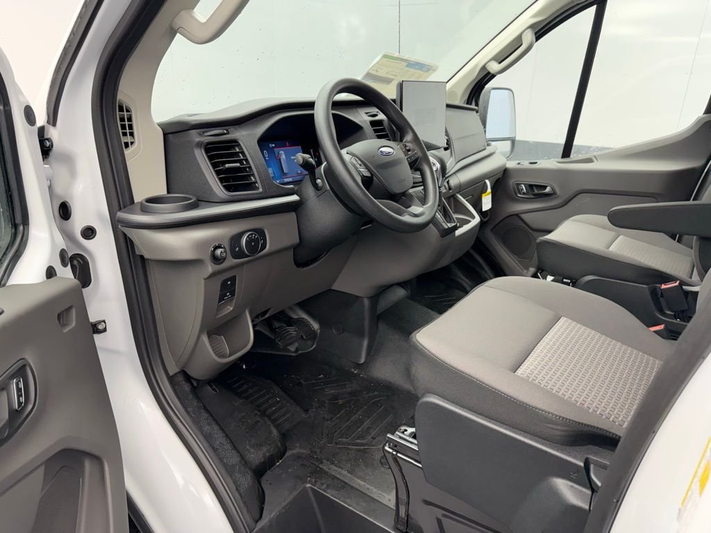 New 2026 Oxford White Ford Cargo Van image 44