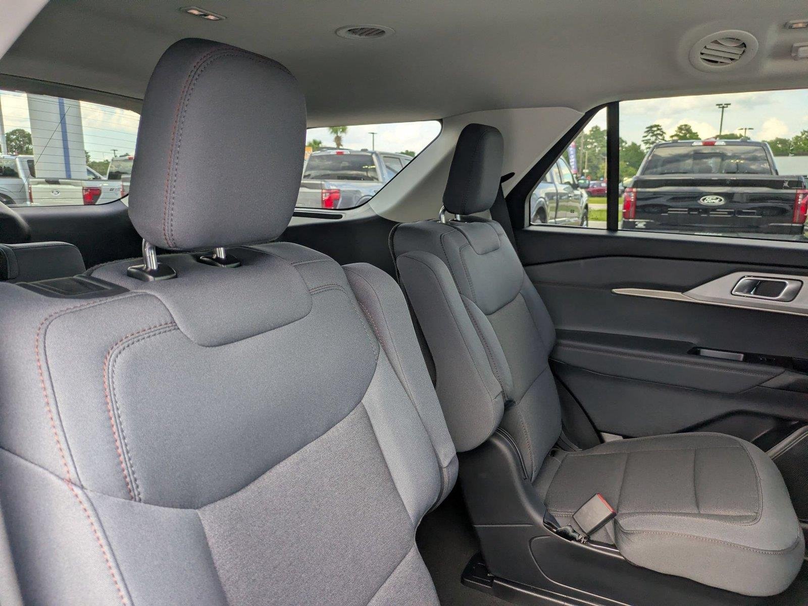 New 2026 Space White Metallic Ford Active image 30