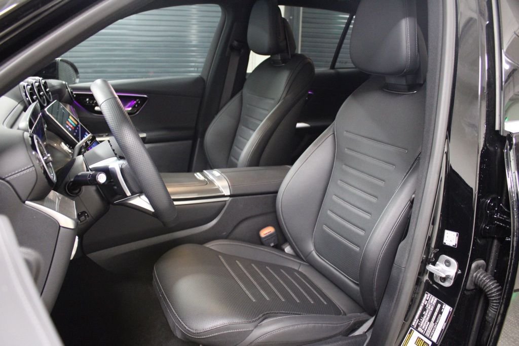 Used 2026  Mercedes-Benz GLC 300 image 5
