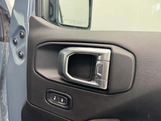 Used 2024 Anvil Clear Coat Jeep Rubicon X image 41