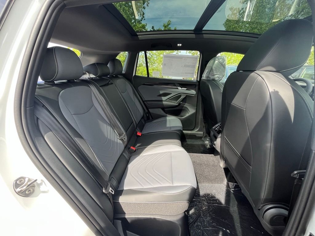 New 2026 White/off-white Volkswagen 2.0T SE R-Line Black image 24