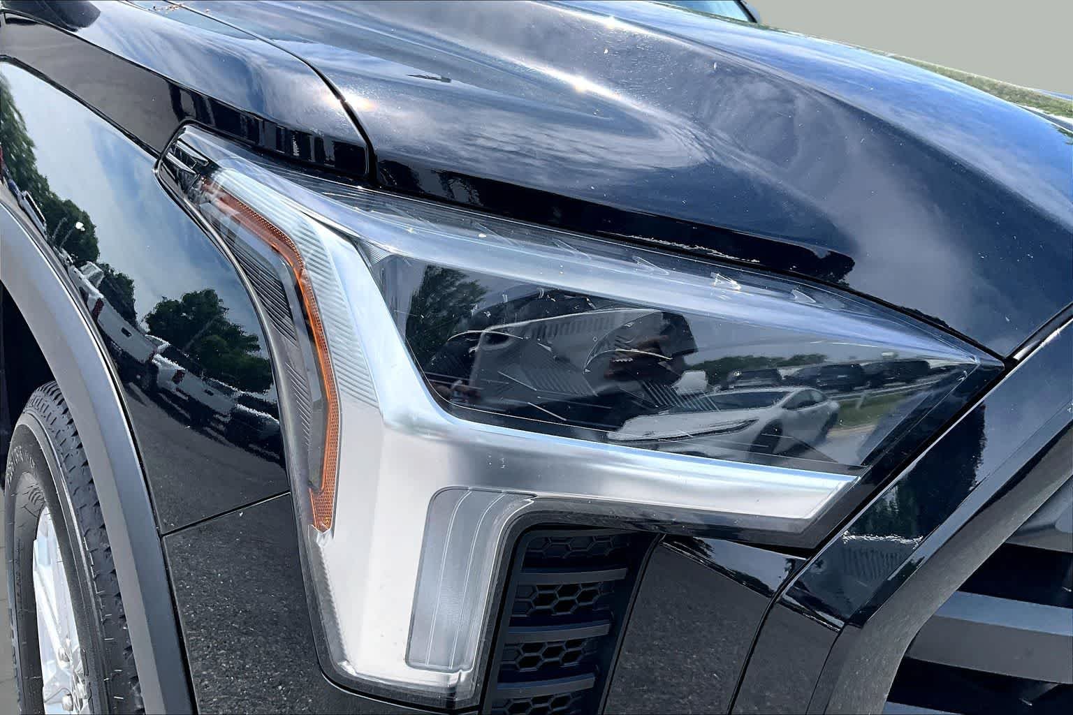 Used 2022 Midnight Black Metallic Toyota SR5 image 27