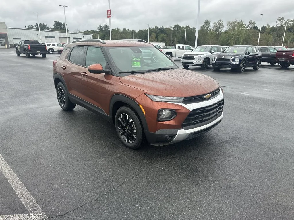 Used 2021 Orange Chevrolet LT image 2