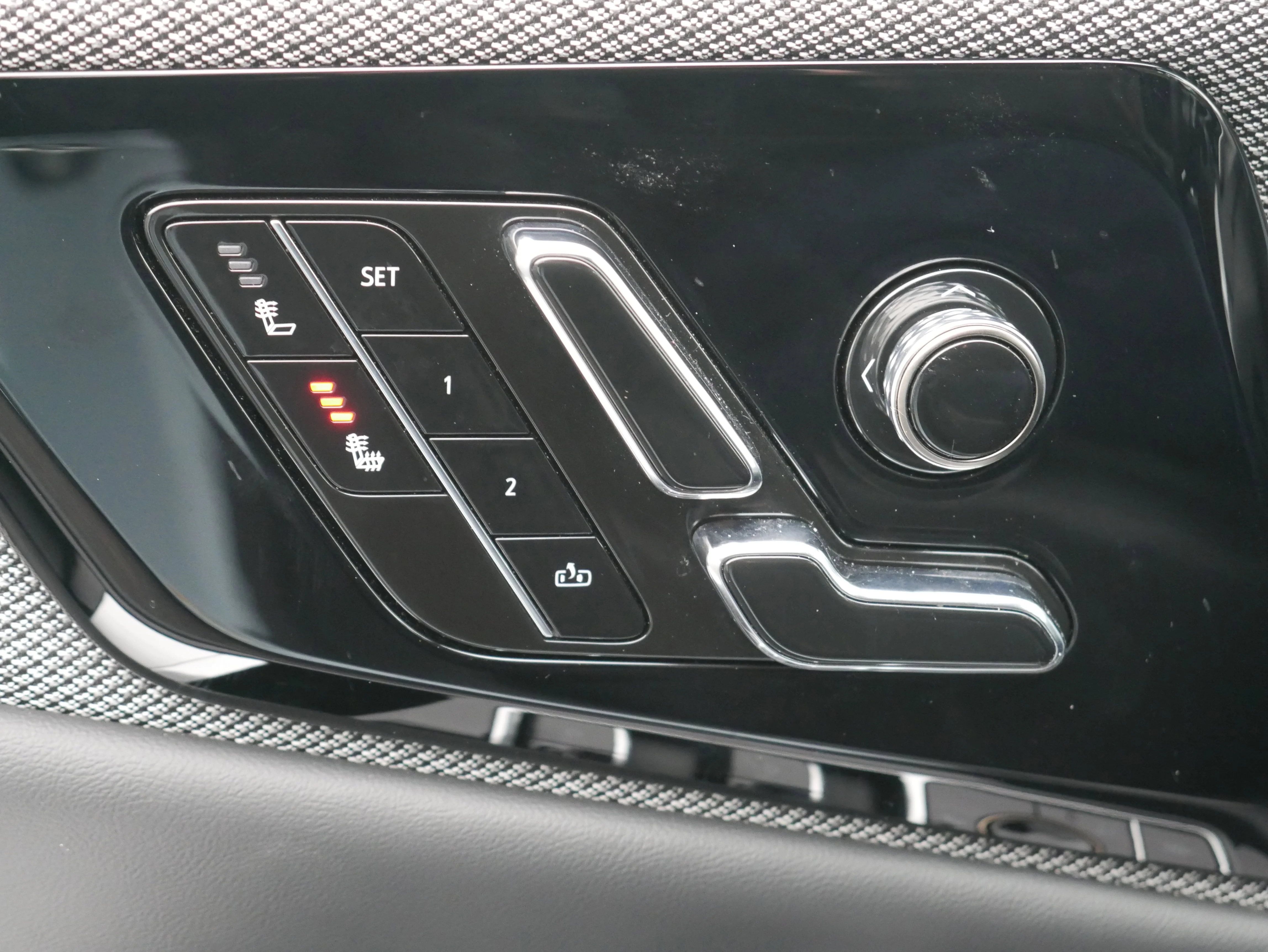 Used 2025 Nimbus Metallic Cadillac Sport 1 image 27