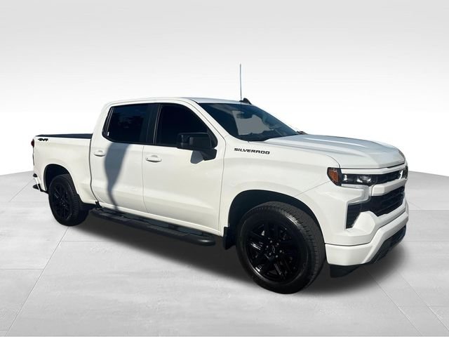 Used 2025 White Chevrolet RST image 7