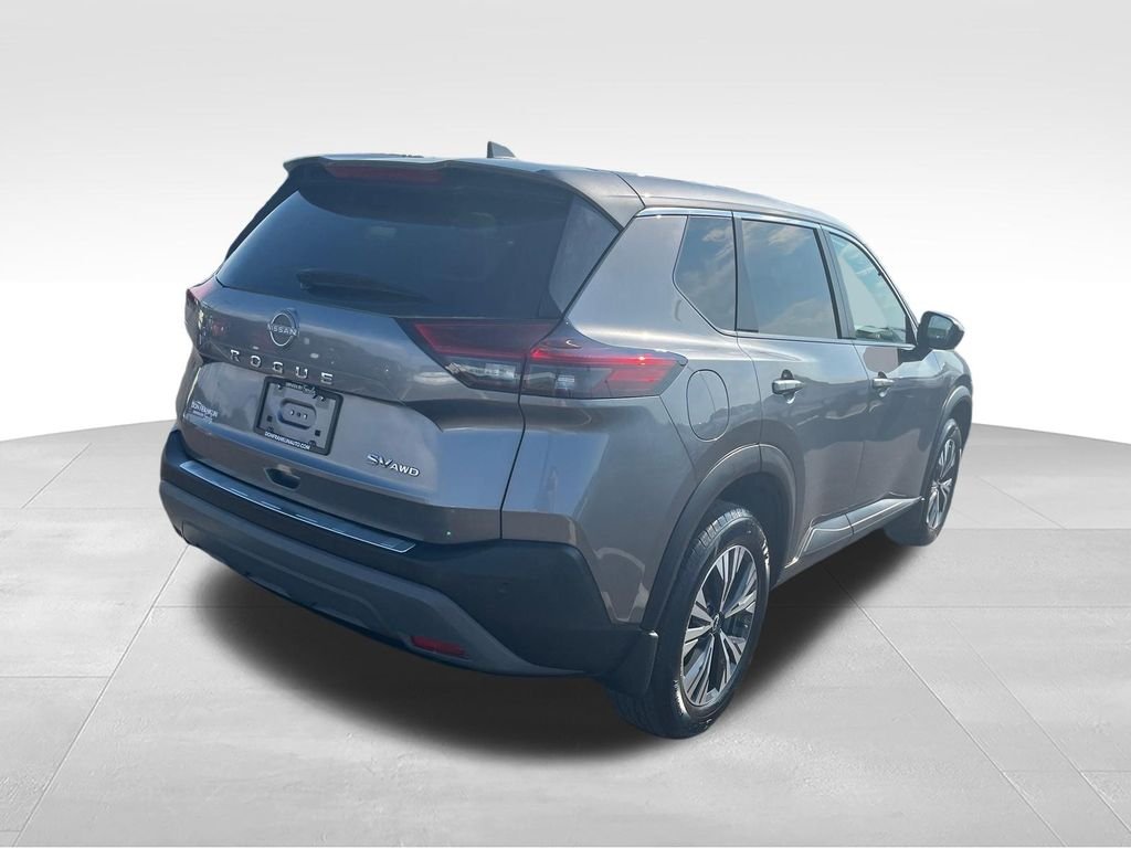 Used 2023 Gray Nissan SV image 5
