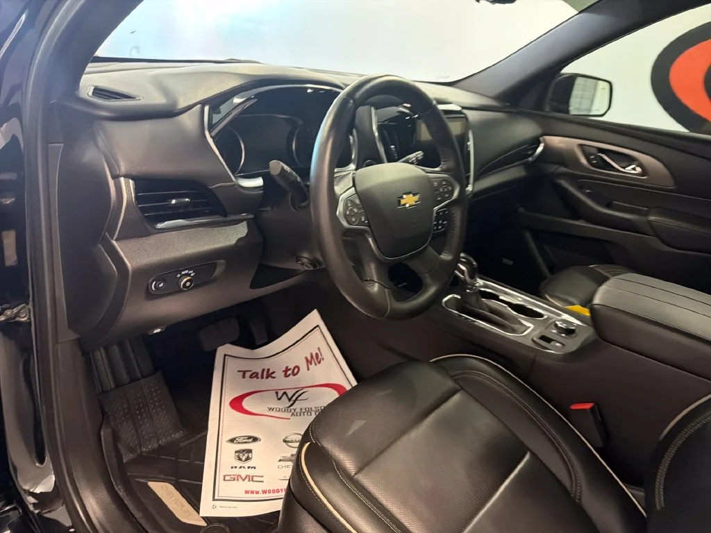 Used 2022 MOSAIC BLACK METALLIC Chevrolet Premier image 12