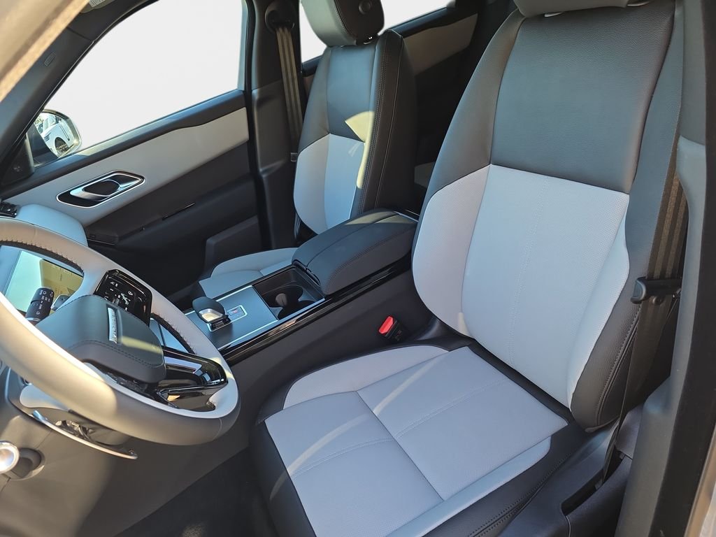 New 2026 Arroios Grey Land Rover S image 12