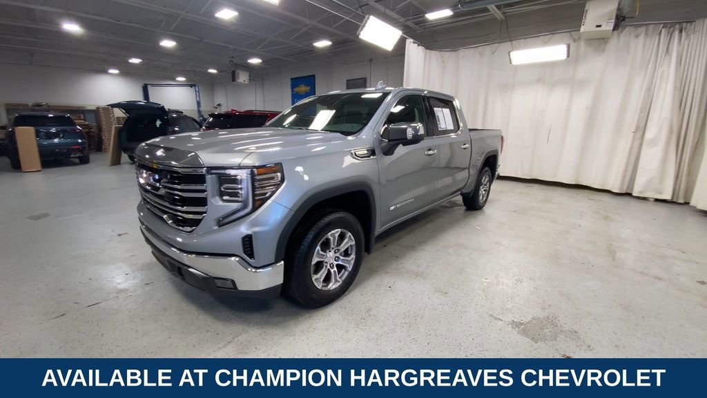 Certified Used 2025 Sterling Metallic GMC SLT image 5