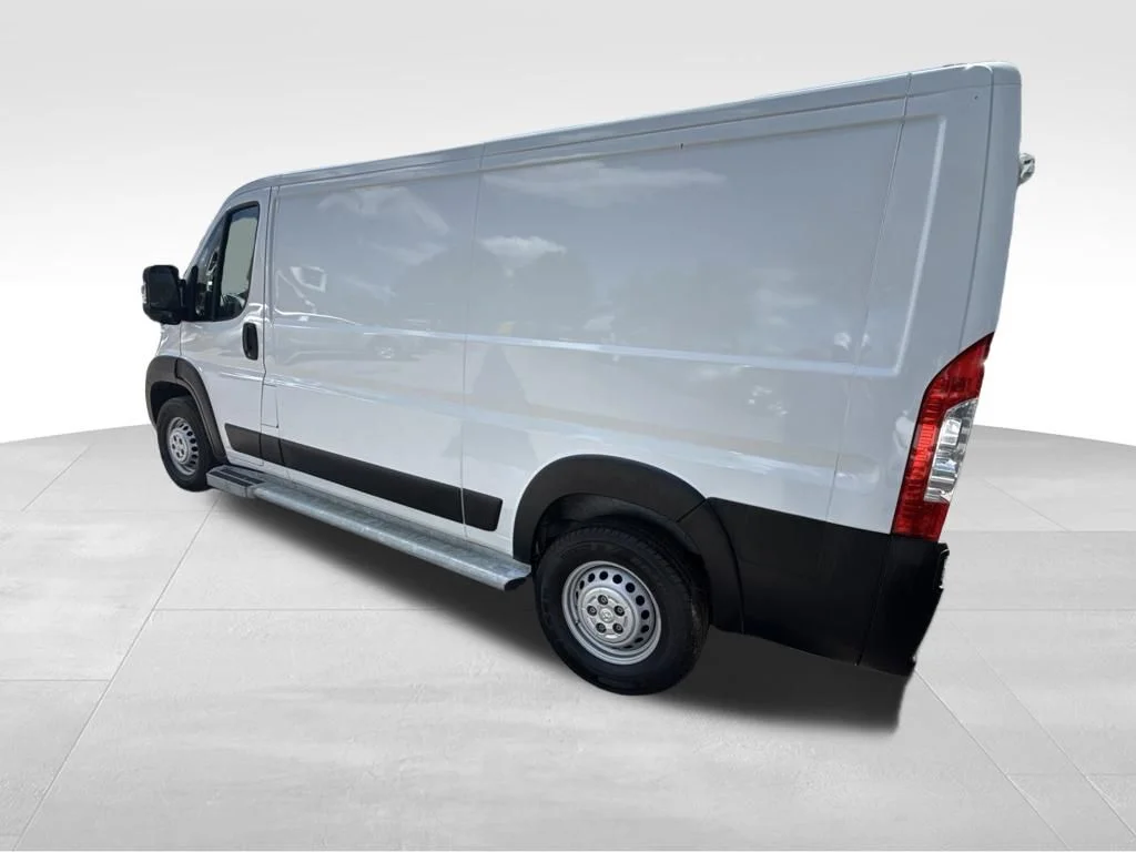 Used 2025 White Ram Base image 3
