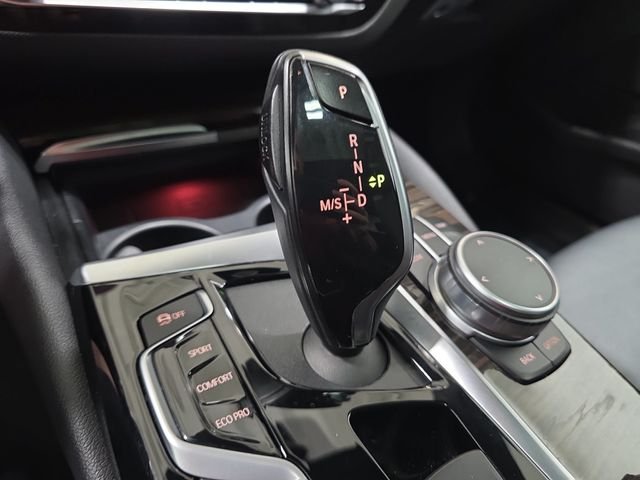 Used 2019 Mineral White Metallic BMW 540i xDrive image 24