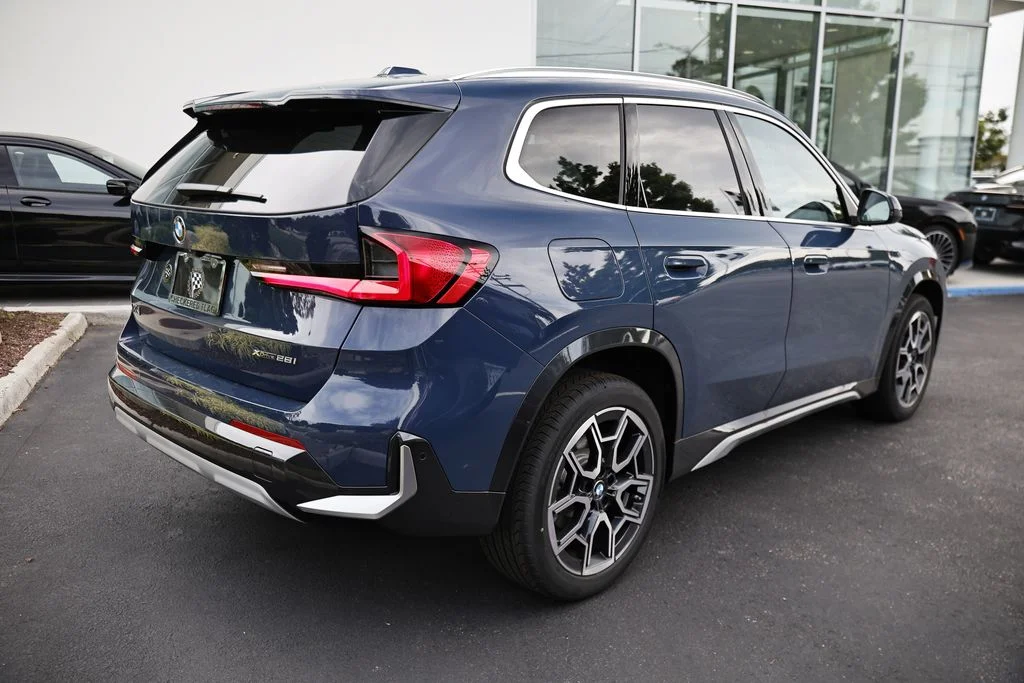 New 2026 Night Dusk Blue Metallic BMW xDrive28i image 7