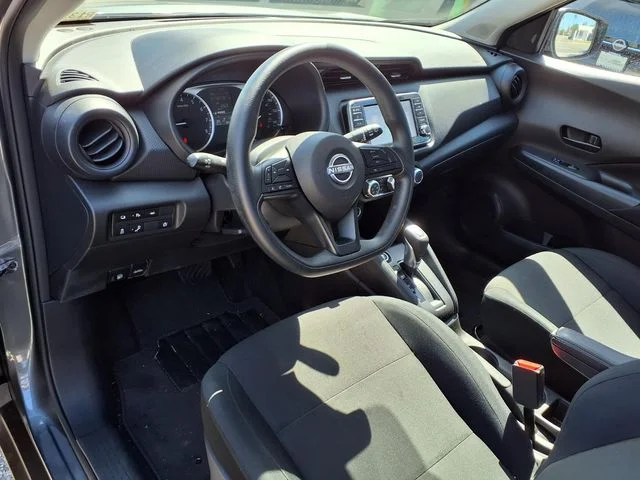 Used 2025 Gray Nissan S image 4