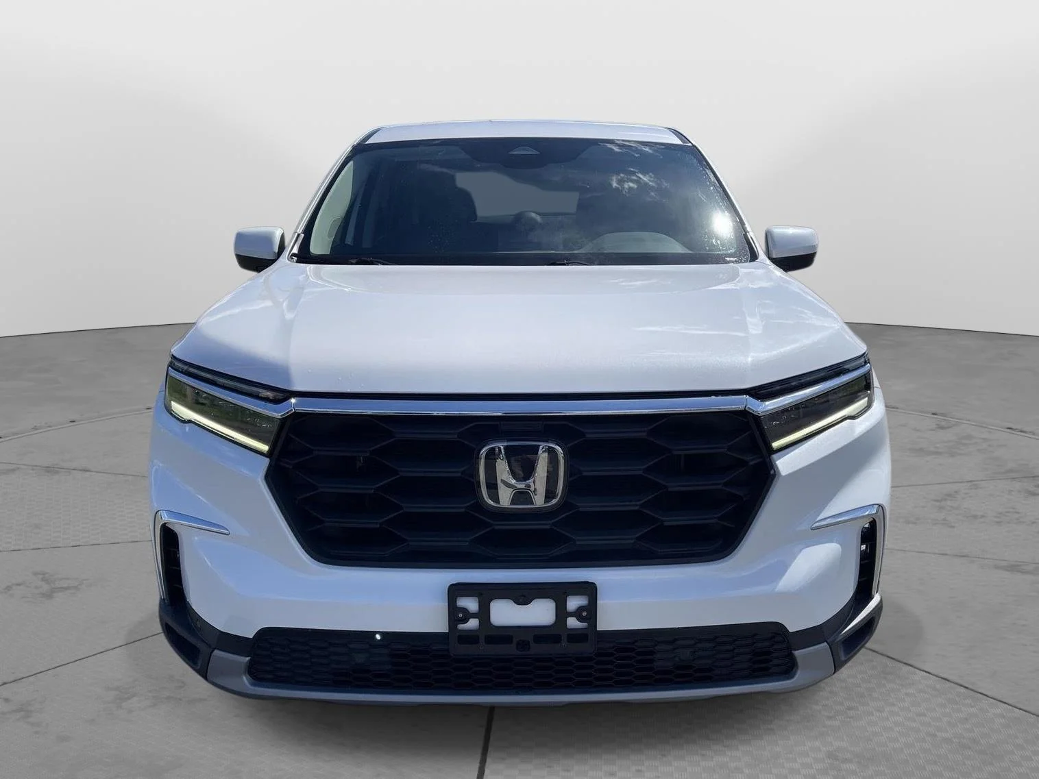 Used 2023 Platinum White Pearl Honda EX-L w/Rear Captain