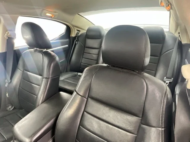 Used 2009 Silver Dodge SE image 4