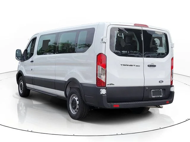 New 2026 Oxford White Ford XL image 7