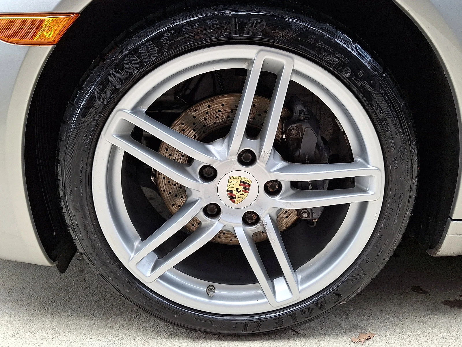 Used 2012 Platinum Silver Metallic   1H Porsche 991 Carrera image 11