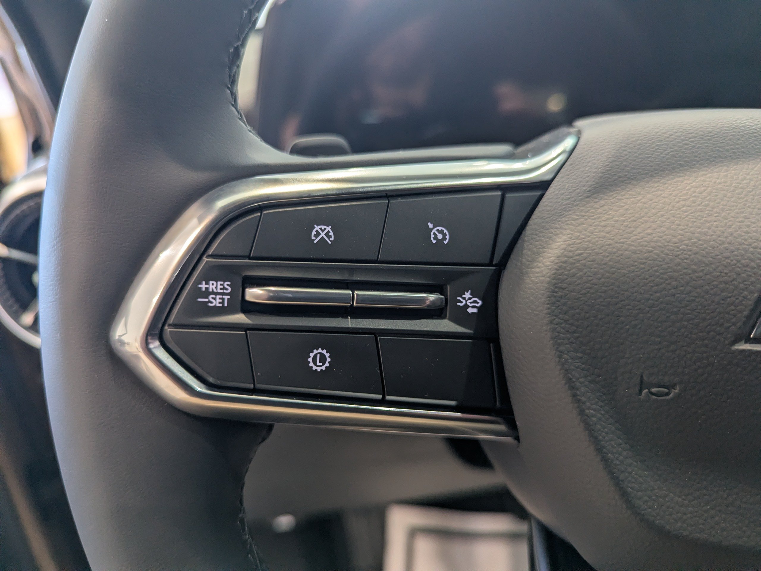 2027 Chevrolet Equinox LT - Photo 8
