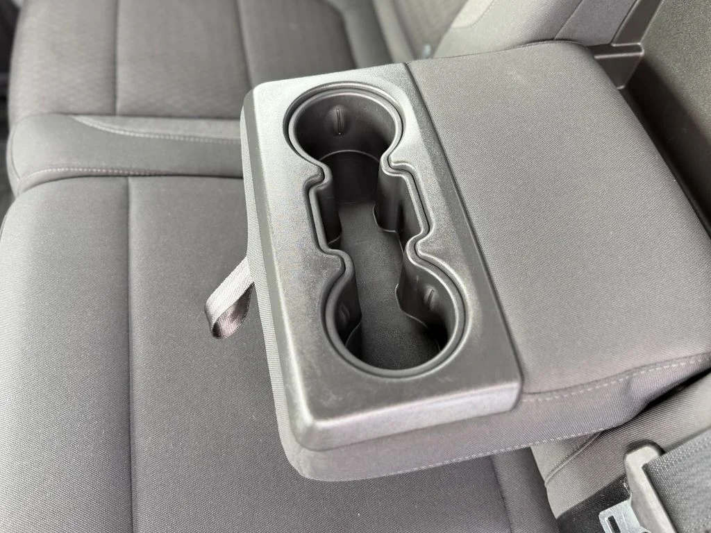 Used 2022 White GMC Elevation image 7