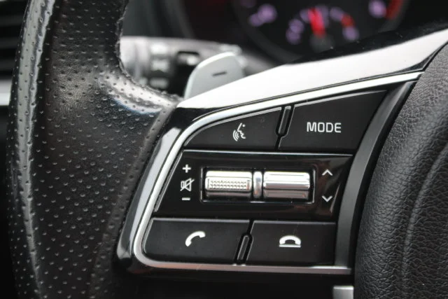 Used 2020 Red Kia S image 14