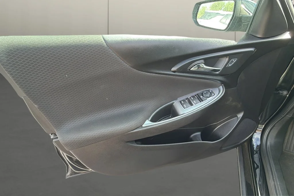 Used 2024 Mosaic Black Metallic Chevrolet 1LT image 14