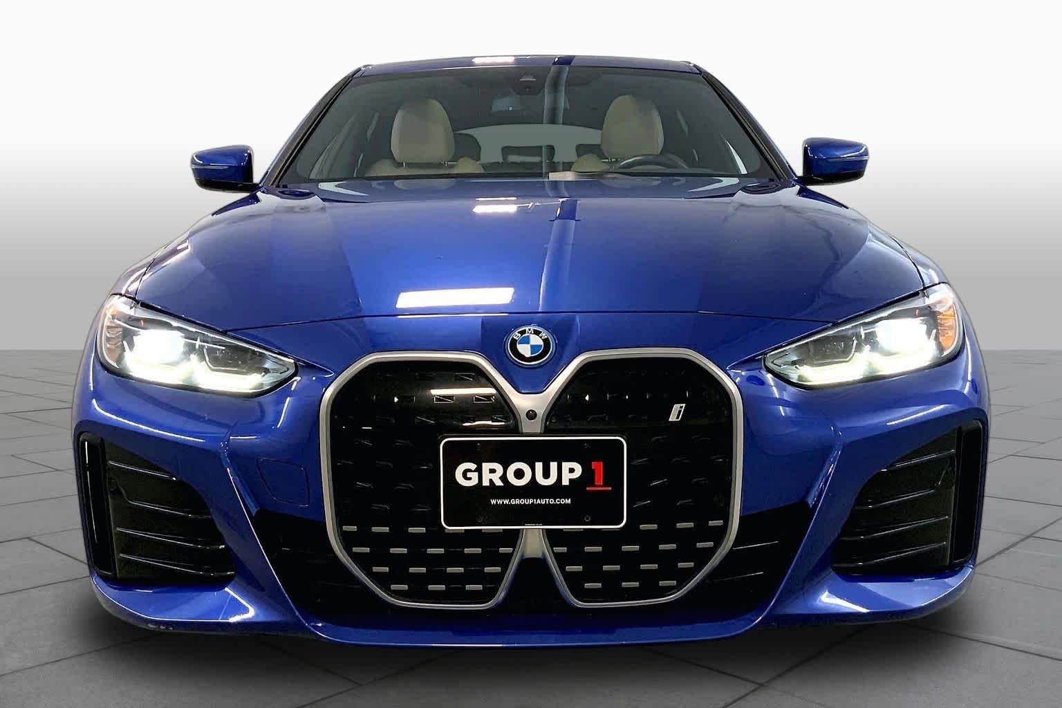 Used 2024 Portimao Blue Metallic BMW xDrive40 image 3