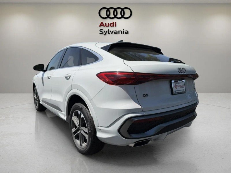 New 2026 Glacier White Metallic Audi Premium Plus image 5