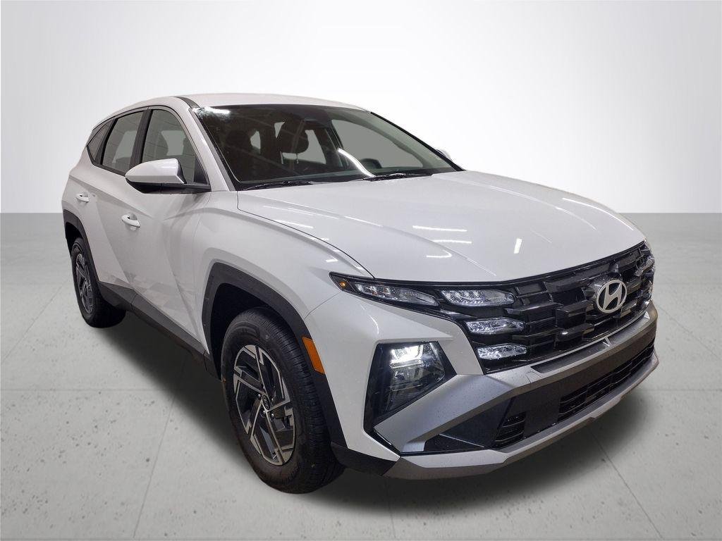 New 2026 White Pearl Hyundai Blue SE image 4