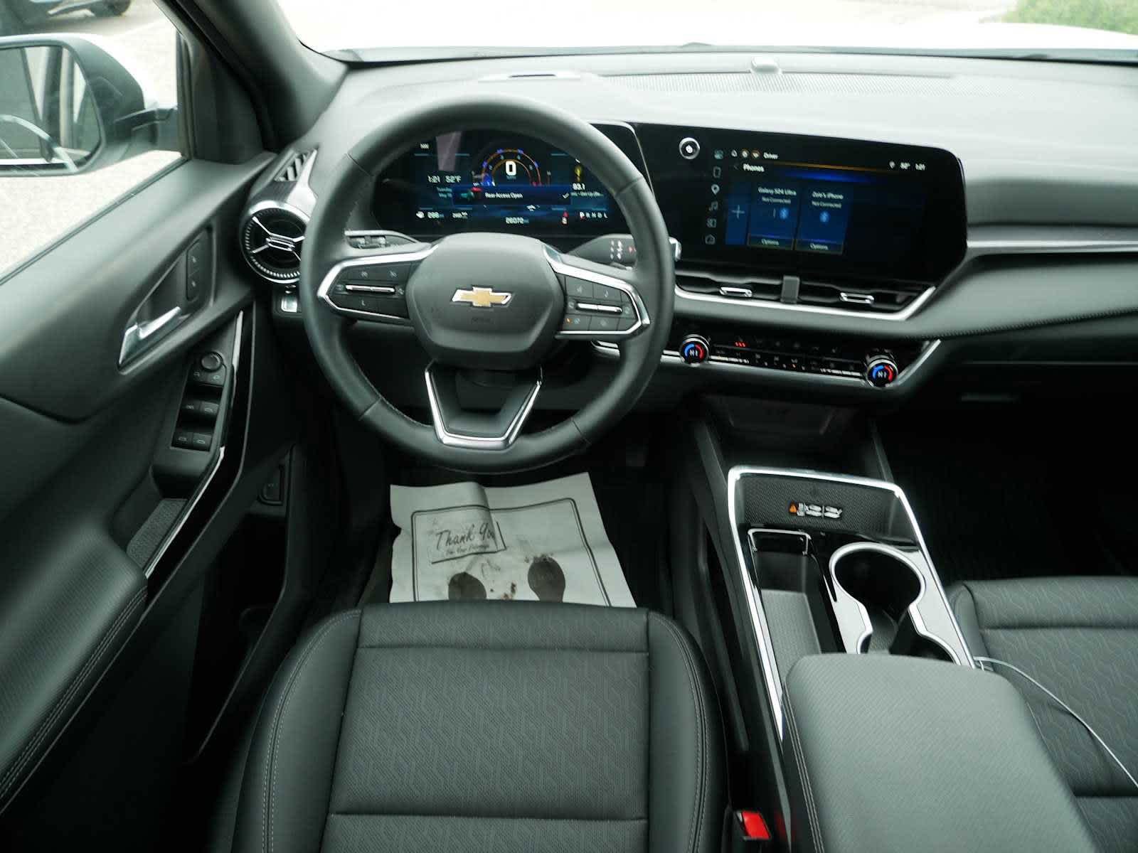 Used 2025 Summit White Chevrolet AWD LT image 9