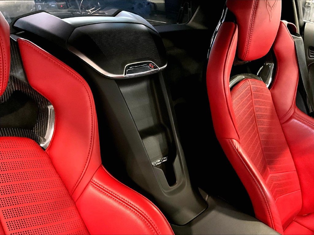 Used 2020 White Chevrolet Stingray image 26