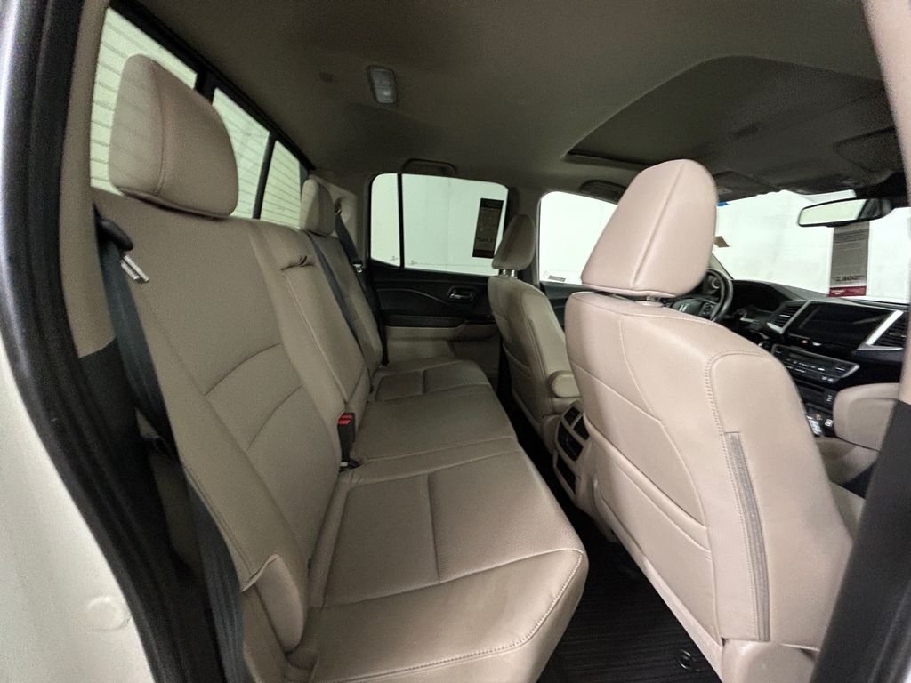 Used 2019 White Honda RTL-E image 17