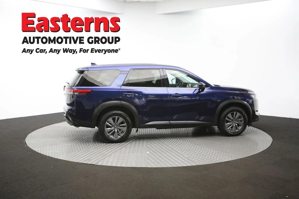 Used 2022 Blue Nissan S image 41