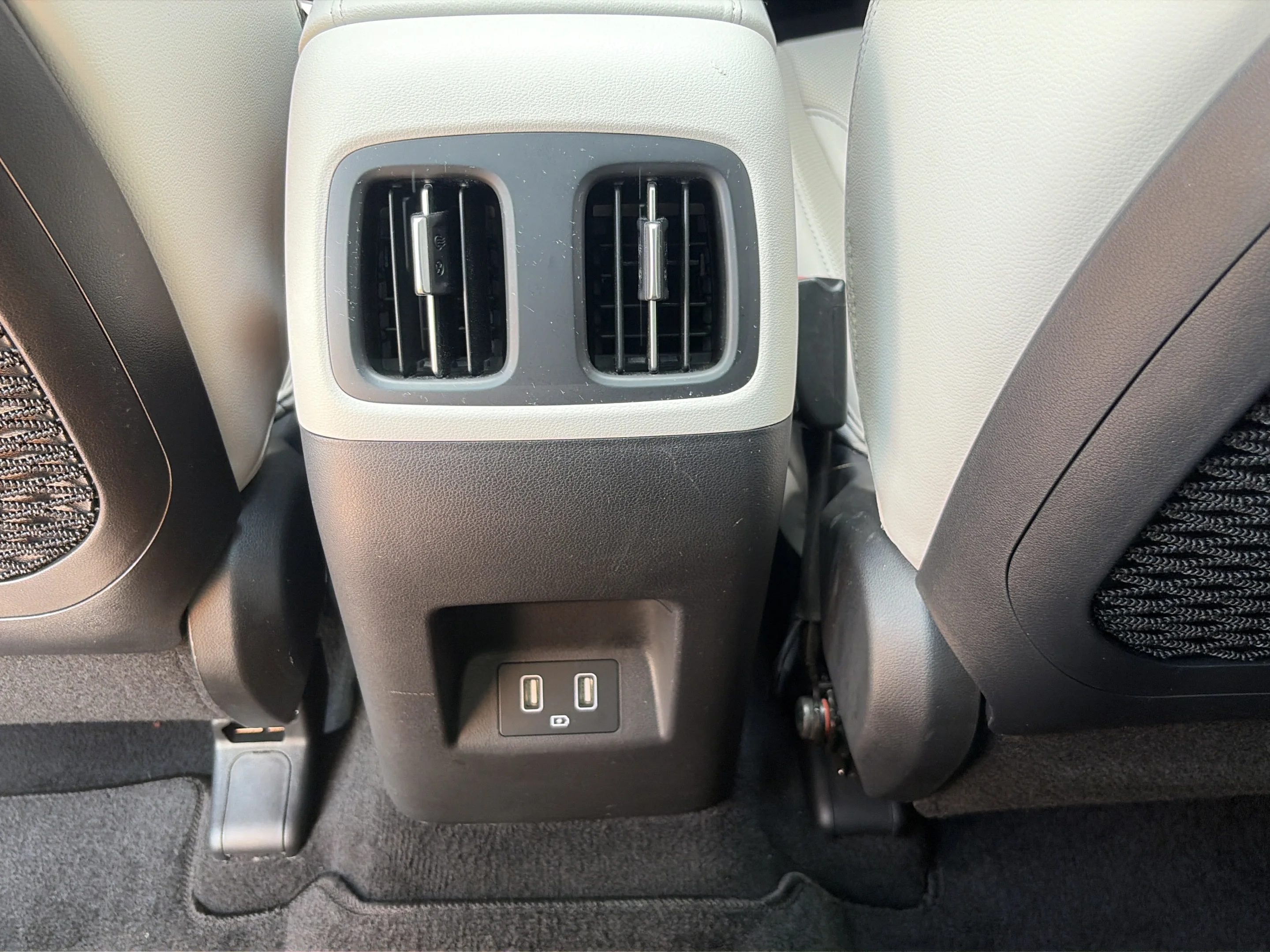 Used 2024 White Pearl Hyundai Limited image 10