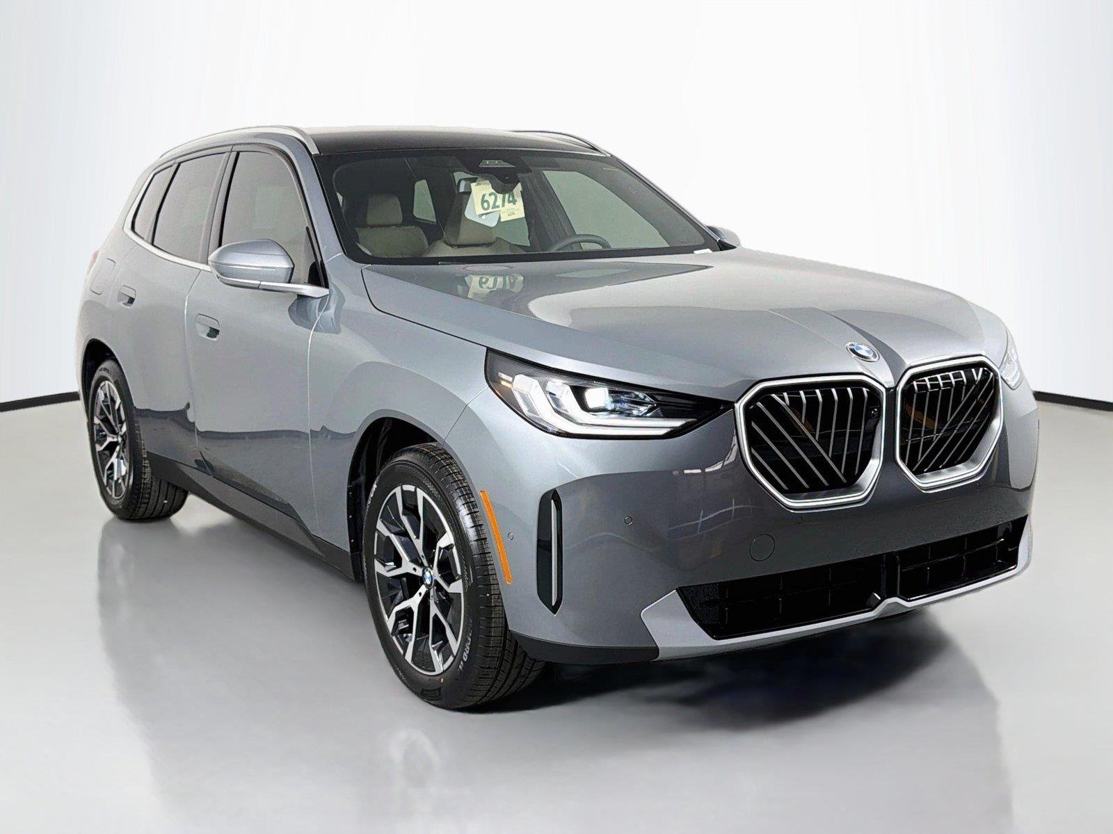 New 2026 Skyscraper Grey Metallic BMW 30 xDrive image 3