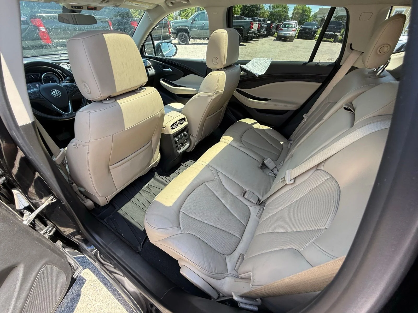 Used 2020 Black Buick Essence image 21