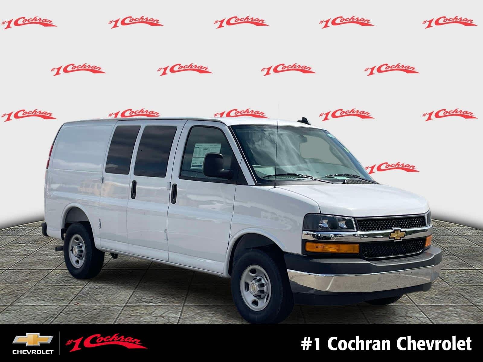 2026 Chevrolet Express 3500 Work Van HD's photo