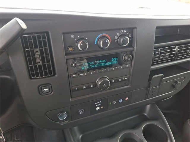 2025 GMC Savana Cargo Work Van - Photo 16