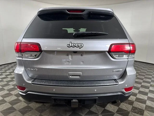 Used 2020 Billet Silver Metallic Jeep Laredo image 22